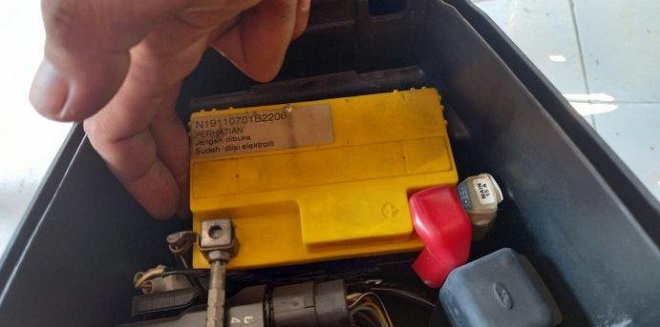 Cara Ganti Aki Motor Beat, Vario, Mio dengan Mudah Untuk Pemula